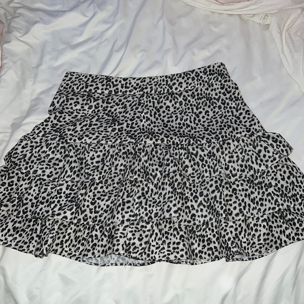 SHEIN cheeta print flowy skirt size small